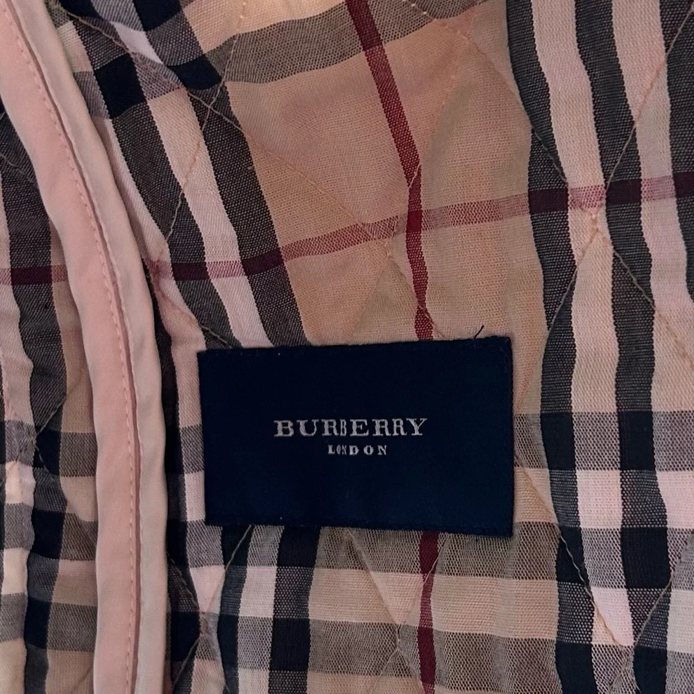 BURBERRY LONDON Diamond Quilted Coat - Picture 4 of 10